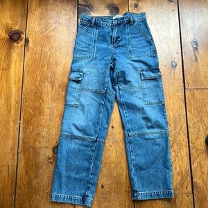 Brand new Reformation cargo jeans. Size 25.